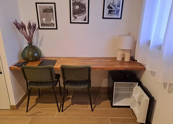 Petit coin de paradis, calme et confort garantie ! Chambre indépendante dans une dépendance !